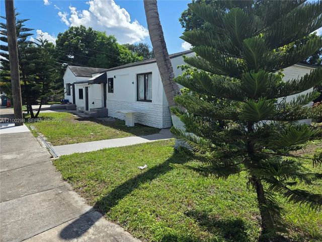 2 of 41 - 1102 Nw 103rd Street, Miami, FL