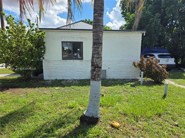 5 of 41 - 1102 Nw 103rd Street, Miami, FL