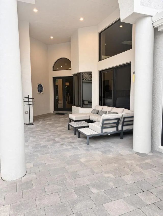 3 of 9 - 3549 Nw Clubside Circle, Boca Raton, FL