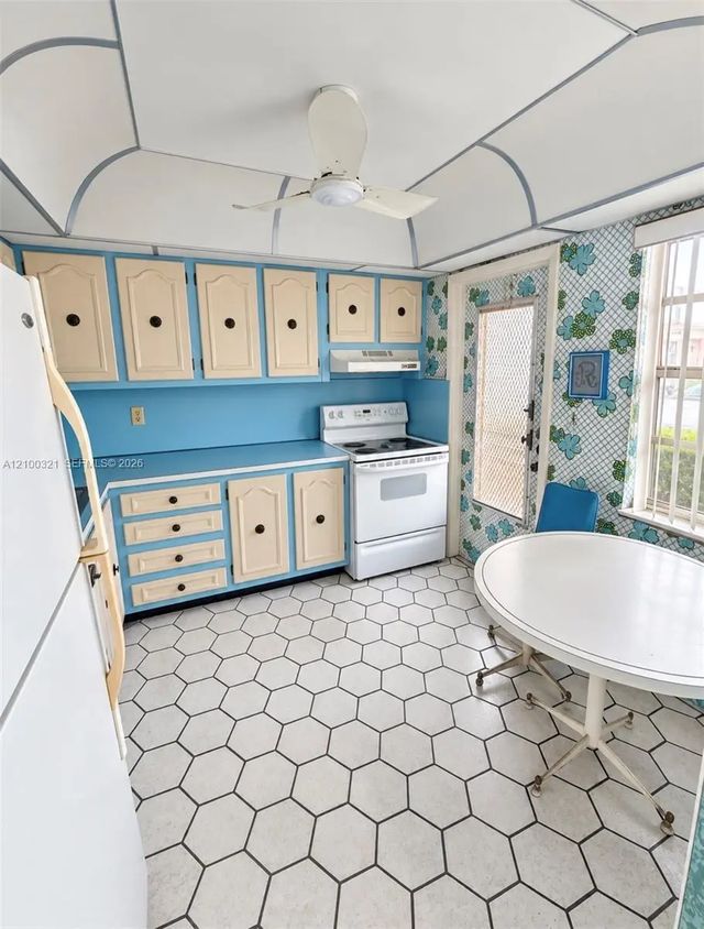 4 of 23 - 4000 Nw 44th Avenue #113, Lauderdale Lakes, FL