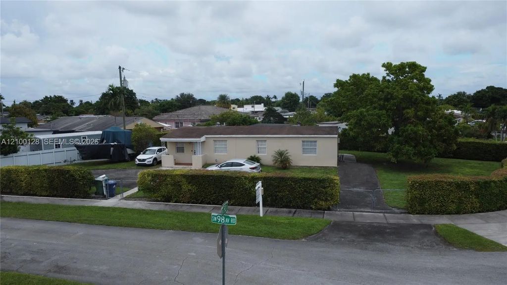 5241 Sw 98th Ave Road, Miami