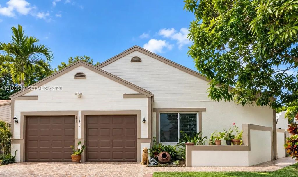 1230 Sw 84th Terrace, Pembroke Pines