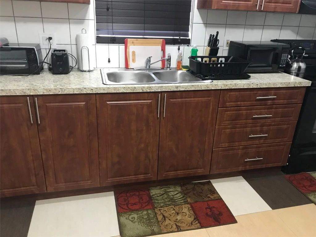 161 Nw 164th Street #5, Miami