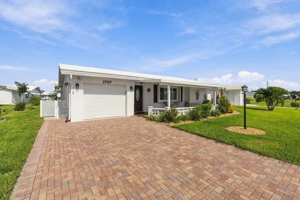 1707 Sw 18th Street, Boynton Beach