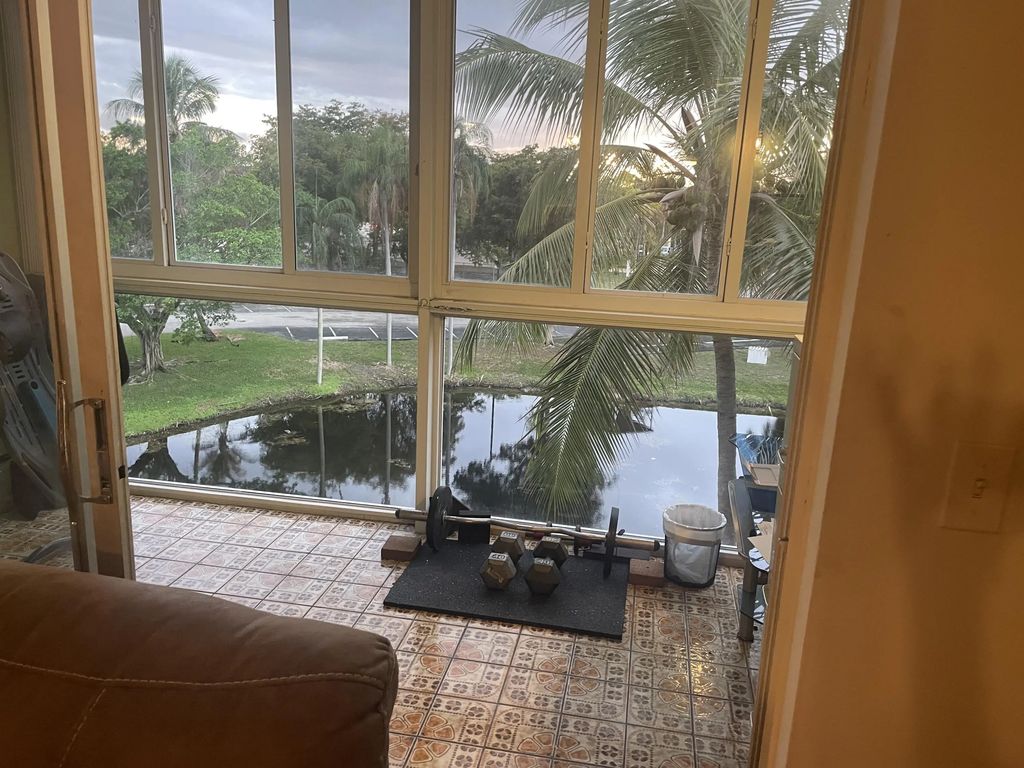 1101 Nw 58th Terrace #404, Sunrise