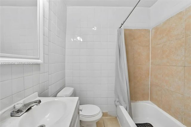 4 of 36 - 5925 Sw 64th Street, South Miami, FL