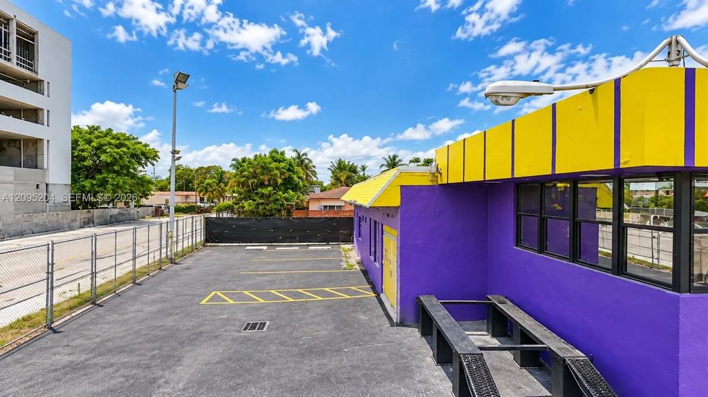 2200 N Federal Highway, Hollywood
