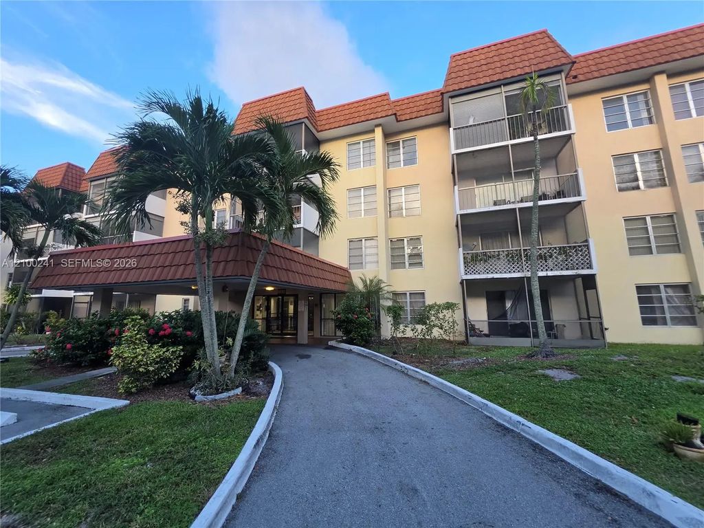 4170 Inverrary Drive #311, Lauderhill