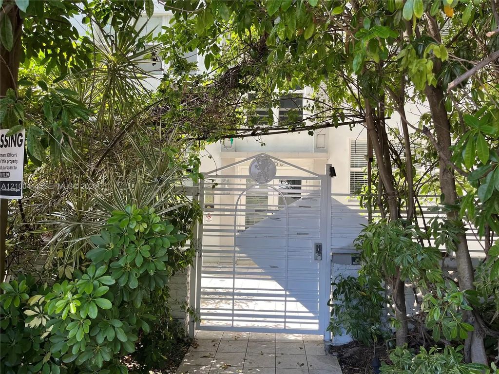 1550 Drexel Avenue #201, Miami Beach
