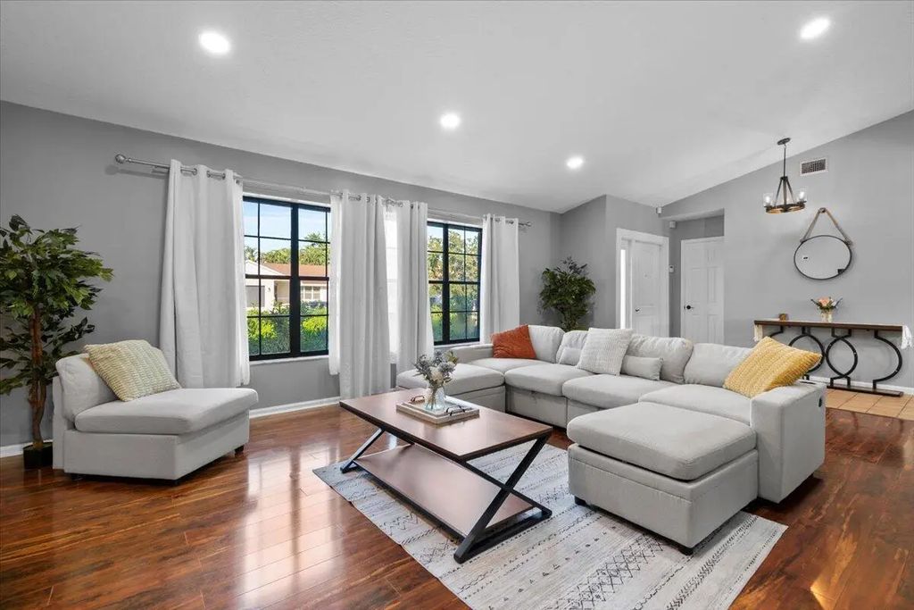1941 Shower Tree Way, Wellington