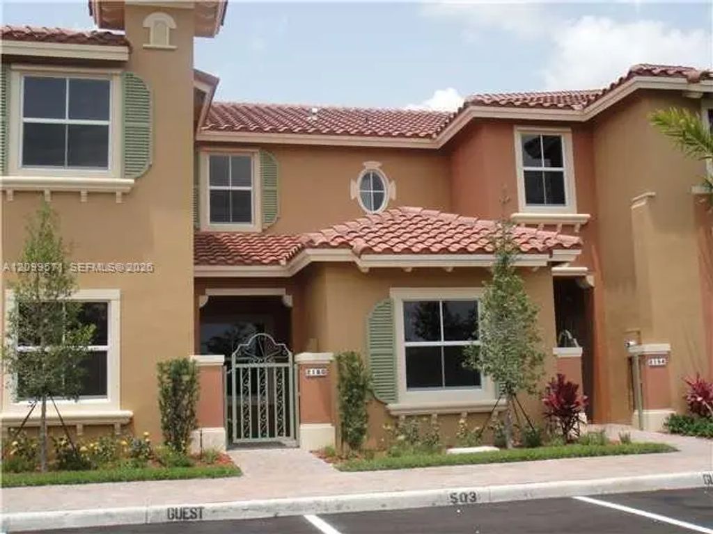 5803 Siena Lane #606, Hollywood