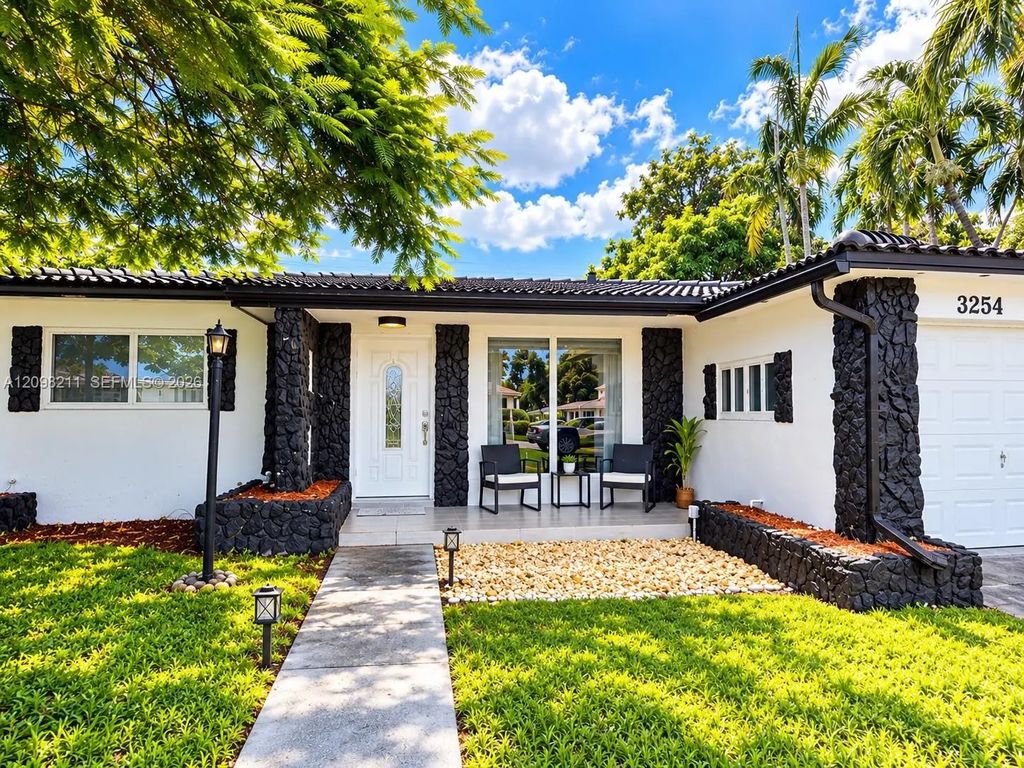 3254 Lincoln Street, Hollywood
