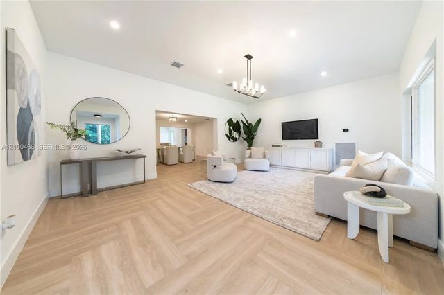 4 of 24 - 420 Ne 55th Terrace, Miami, FL
