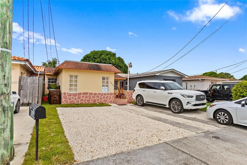 7830 W 8th Avenue, Hialeah