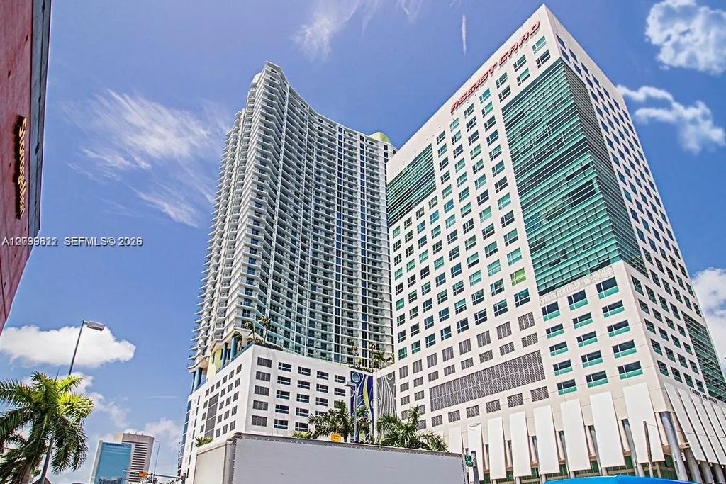 185 Sw 7th Street #1414, Miami