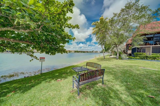 2 of 29 - 780 Ne 199th Street #206e, North Miami Beach, FL