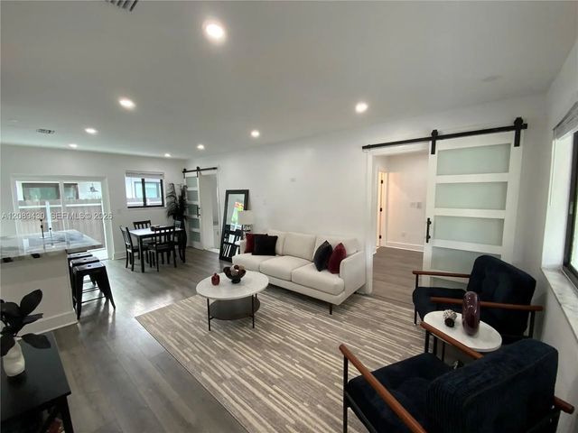 3 of 18 - 3955 Sw 69th Avenue, Miami, FL