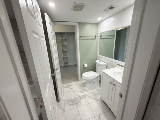 5 of 13 - 1112 Green Pine Boulevard #f1, West Palm Beach, FL