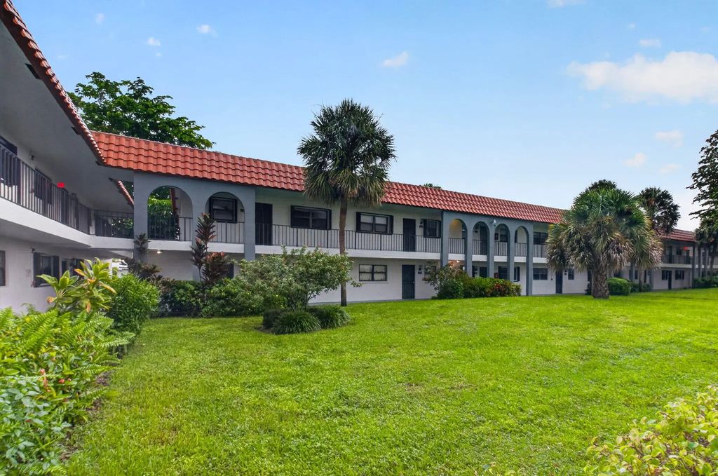 2121 W Woolbright Road #k202, Boynton Beach