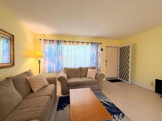 5 of 29 - 240 Horizons W #107, Boynton Beach, FL