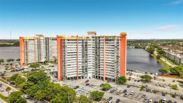 1351 Ne Miami Gardens Drive #1414e, Miami