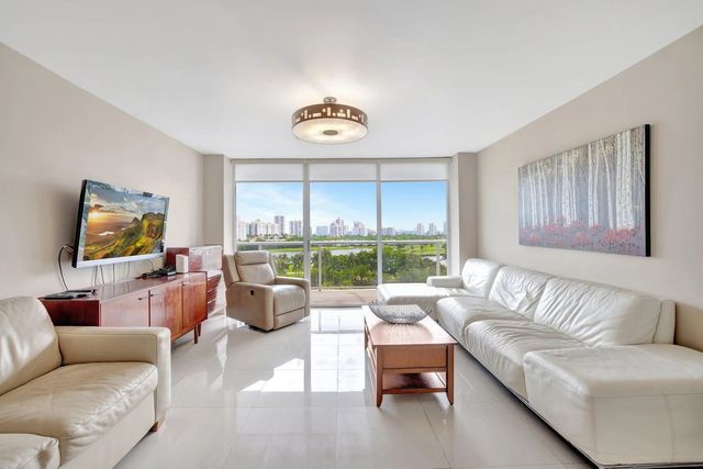 4 of 22 - 3701 N Country Club Drive #907, Aventura, FL