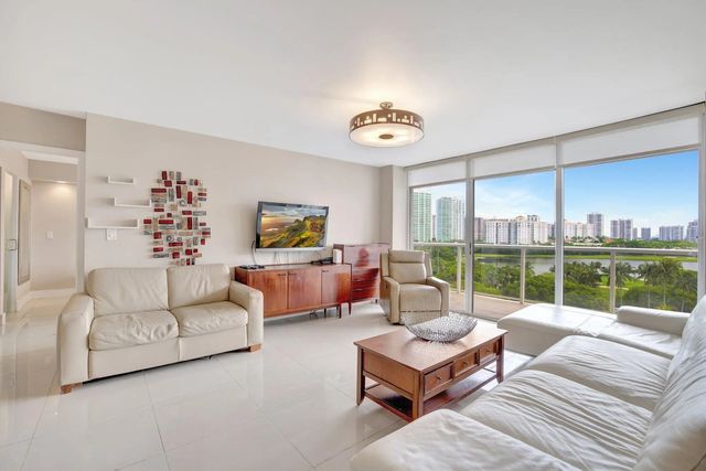 5 of 22 - 3701 N Country Club Drive #907, Aventura, FL