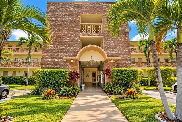 16900 Ne 14th Avenue #214, Miami