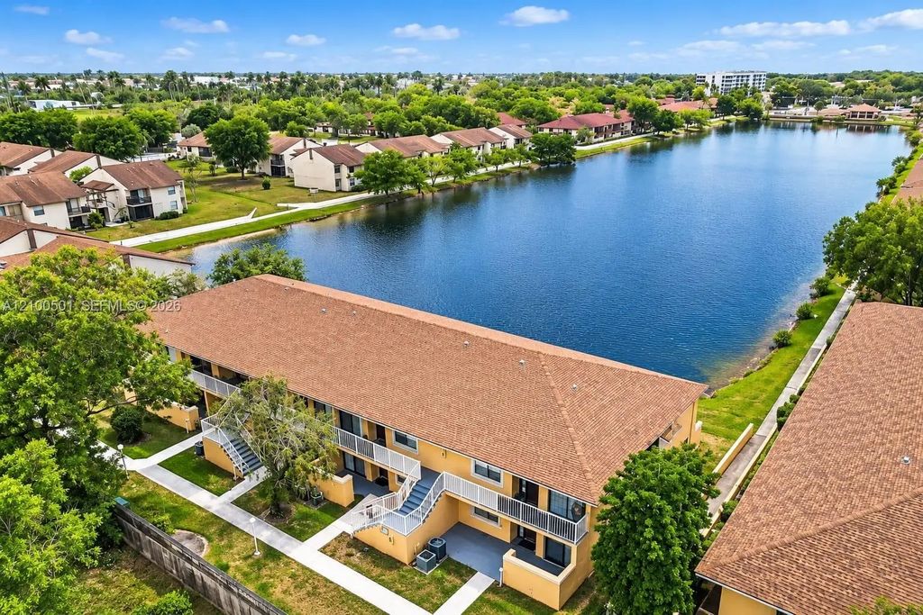 400 Nw 214 Street #104-22, Miami Gardens