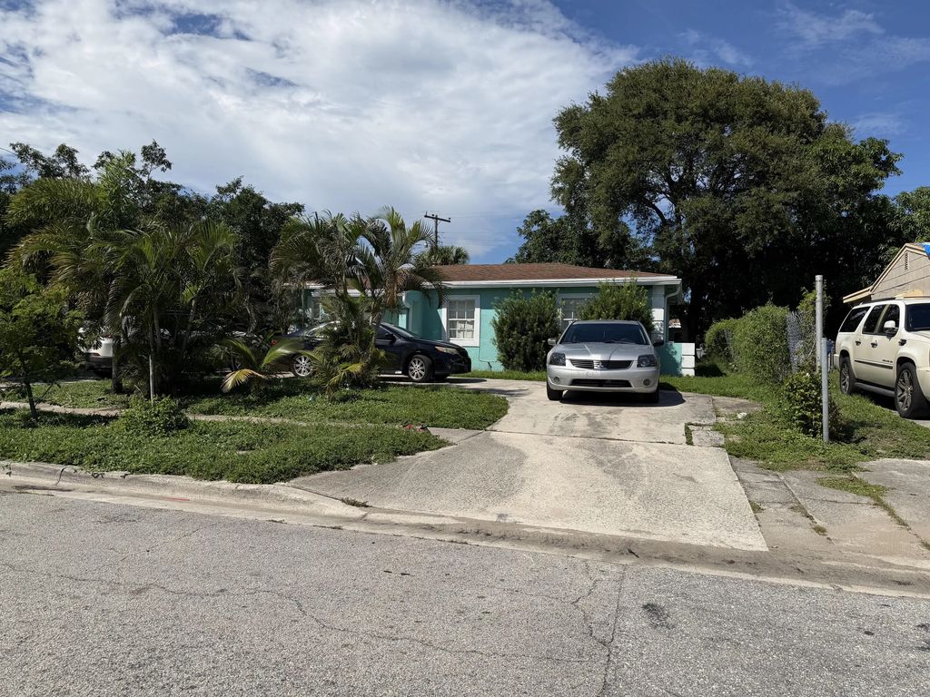 386 W 15th Street, Riviera Beach