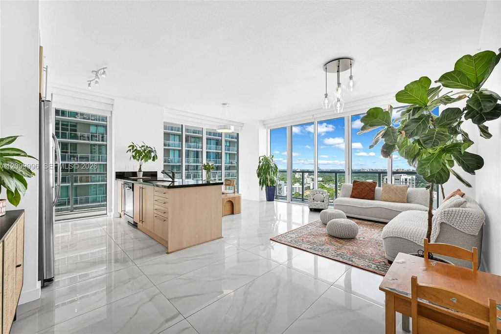 1111 Sw 1st Avenue #2714-n, Miami