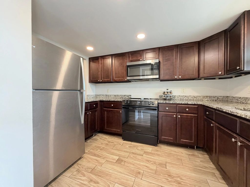 3794 County Line Road #105, Jupiter