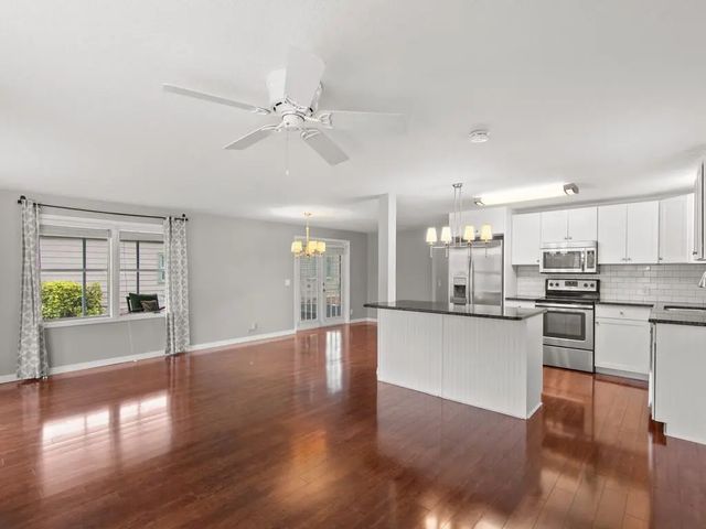 2 of 27 - 395 Ne Jade Circle, Jensen Beach, FL