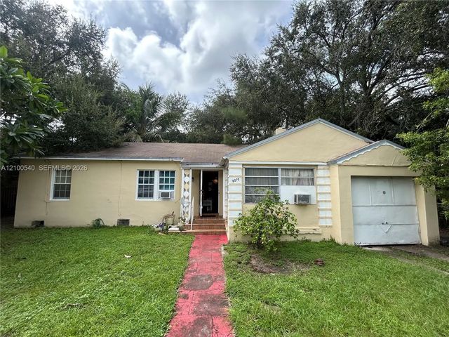 8270 Ne 2nd Court, Miami