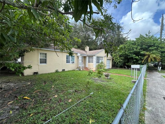 2 of 29 - 8270 Ne 2nd Court, Miami, FL