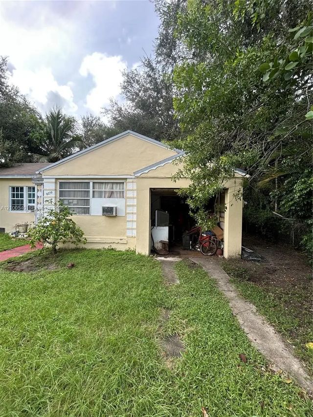 4 of 29 - 8270 Ne 2nd Court, Miami, FL