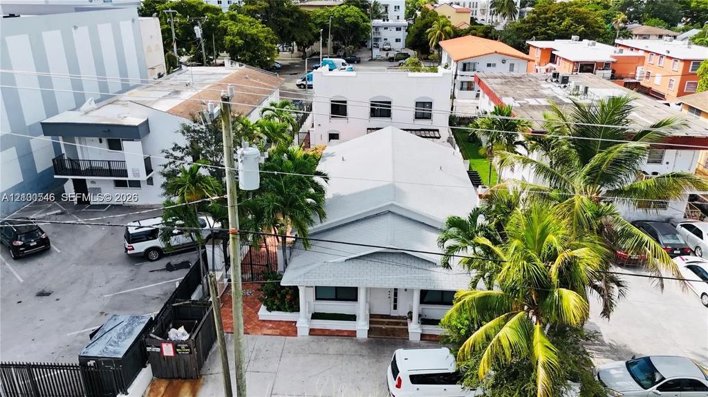 1238 Sw 4th Street, Miami