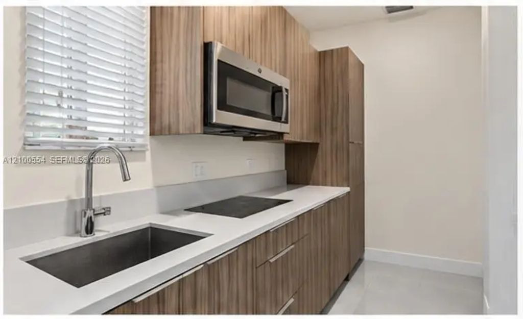 6680 Nw 102 Path #studio, Doral