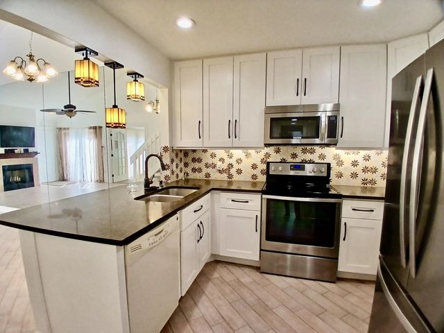 4 of 34 - 4131 Palm Bay Circle #d, West Palm Beach, FL