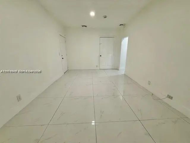 5 of 32 - 2369 Sw 17th Terrace, Miami, FL