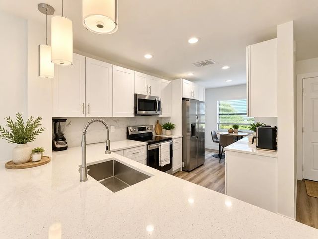 2 of 16 - 30 Southport Lane #d, Boynton Beach, FL