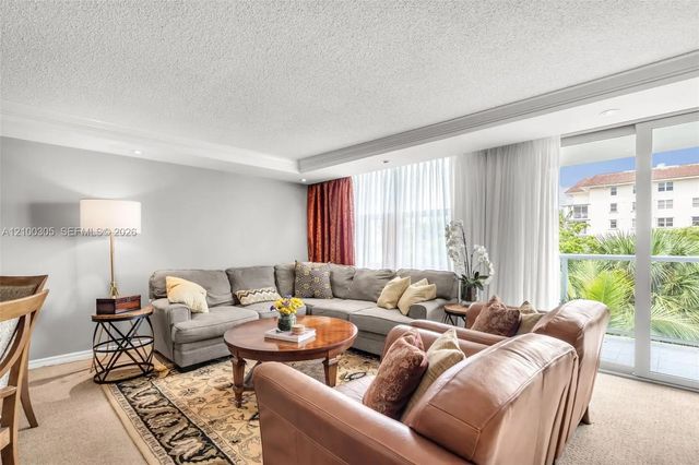 4 of 23 - 10000 W Bay Harbor Drive #401, Bay Harbor Islands, FL