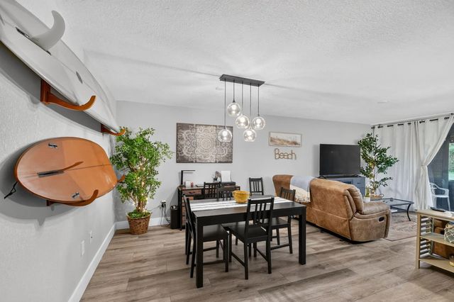 2 of 32 - 500 Davis Road #25, Palm Springs, FL