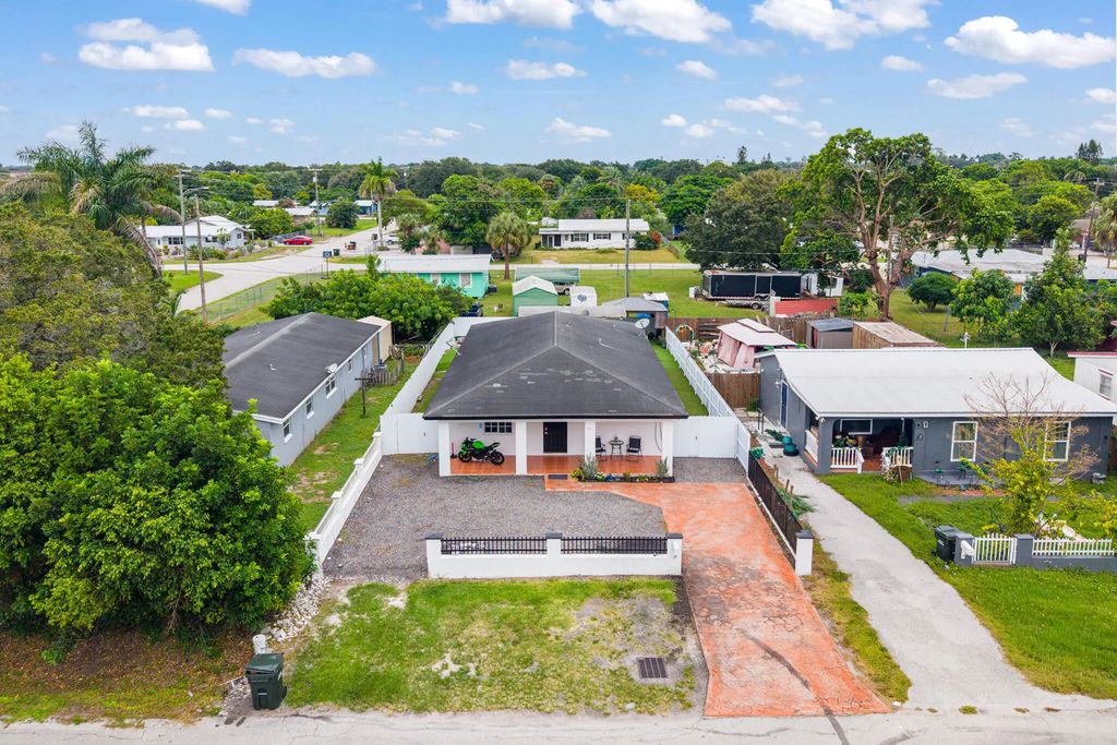 347 W Haiti Avenue, Clewiston