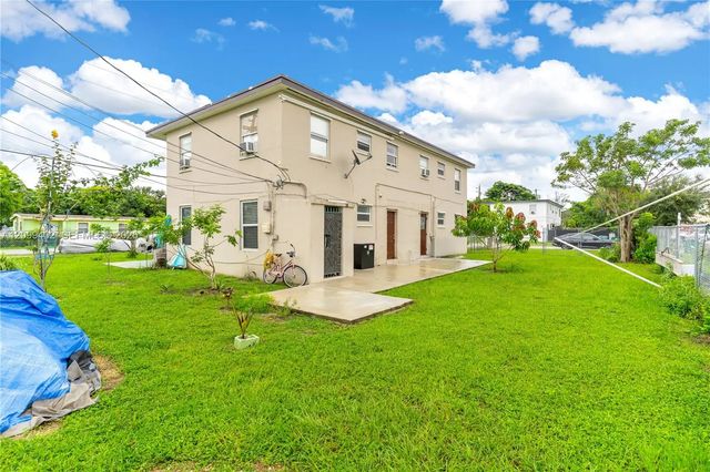 3 of 42 - 17010 Sw 100th Avenue, Miami, FL