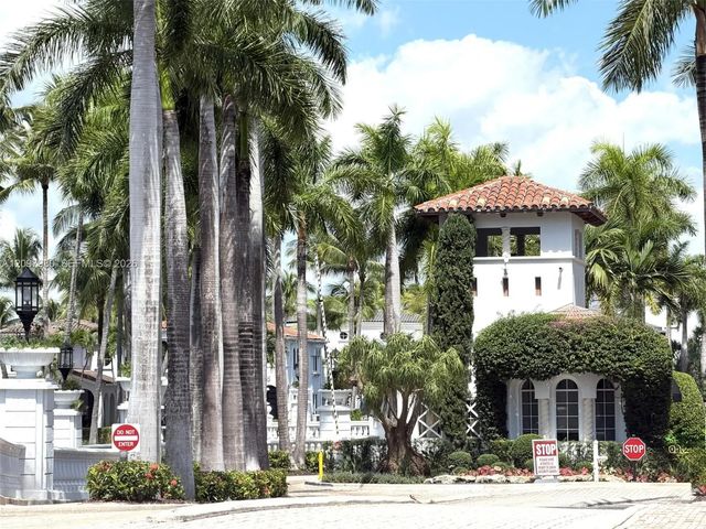 2 of 18 - 3191 Ne 211th Terrace, Aventura, FL
