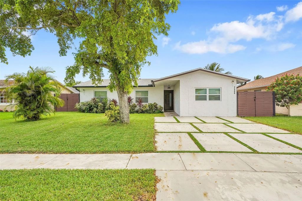 7506 Sw 7th Court, North Lauderdale