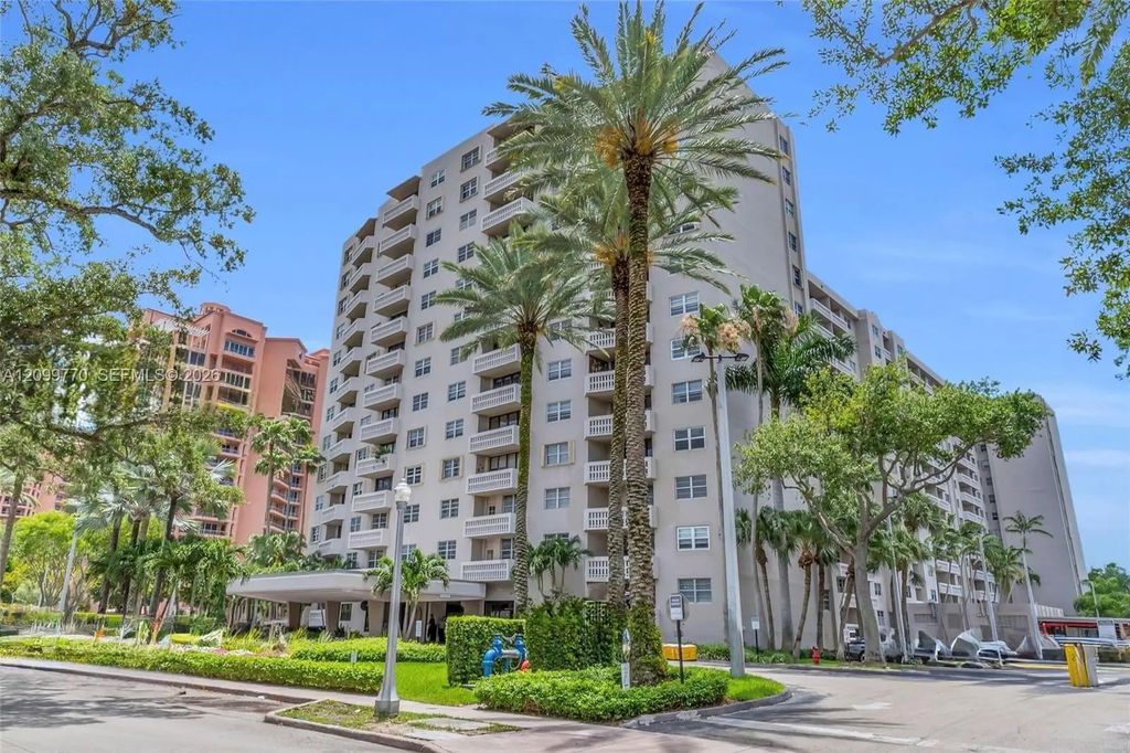 90 Edgewater Drive #ph03, Coral Gables