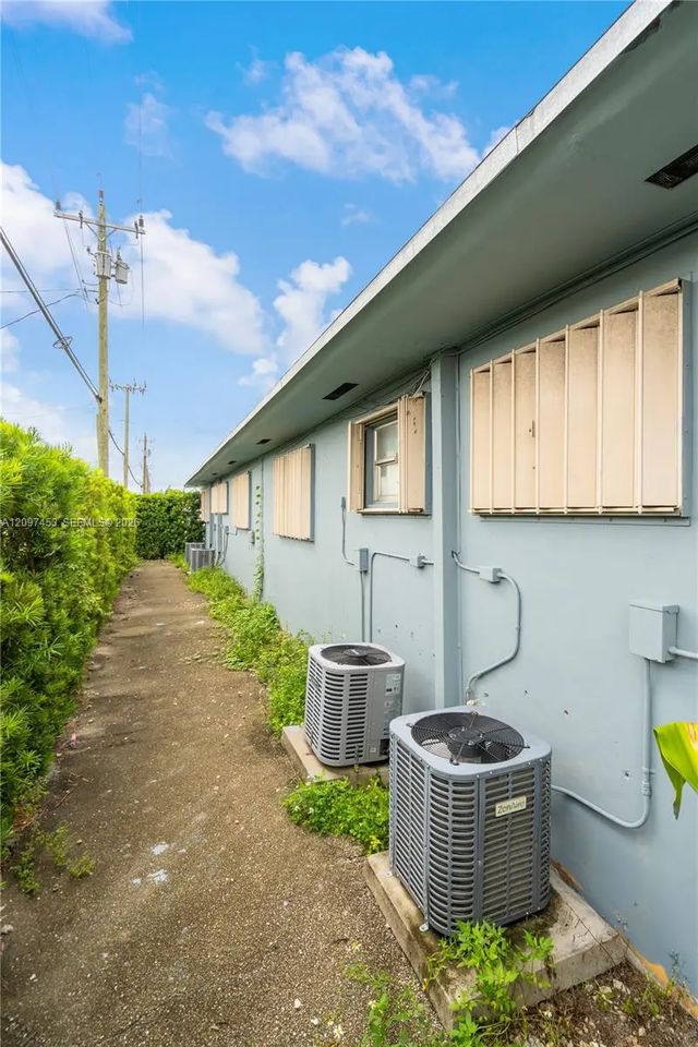 5 of 25 - 25 W 26th Street, Hialeah, FL
