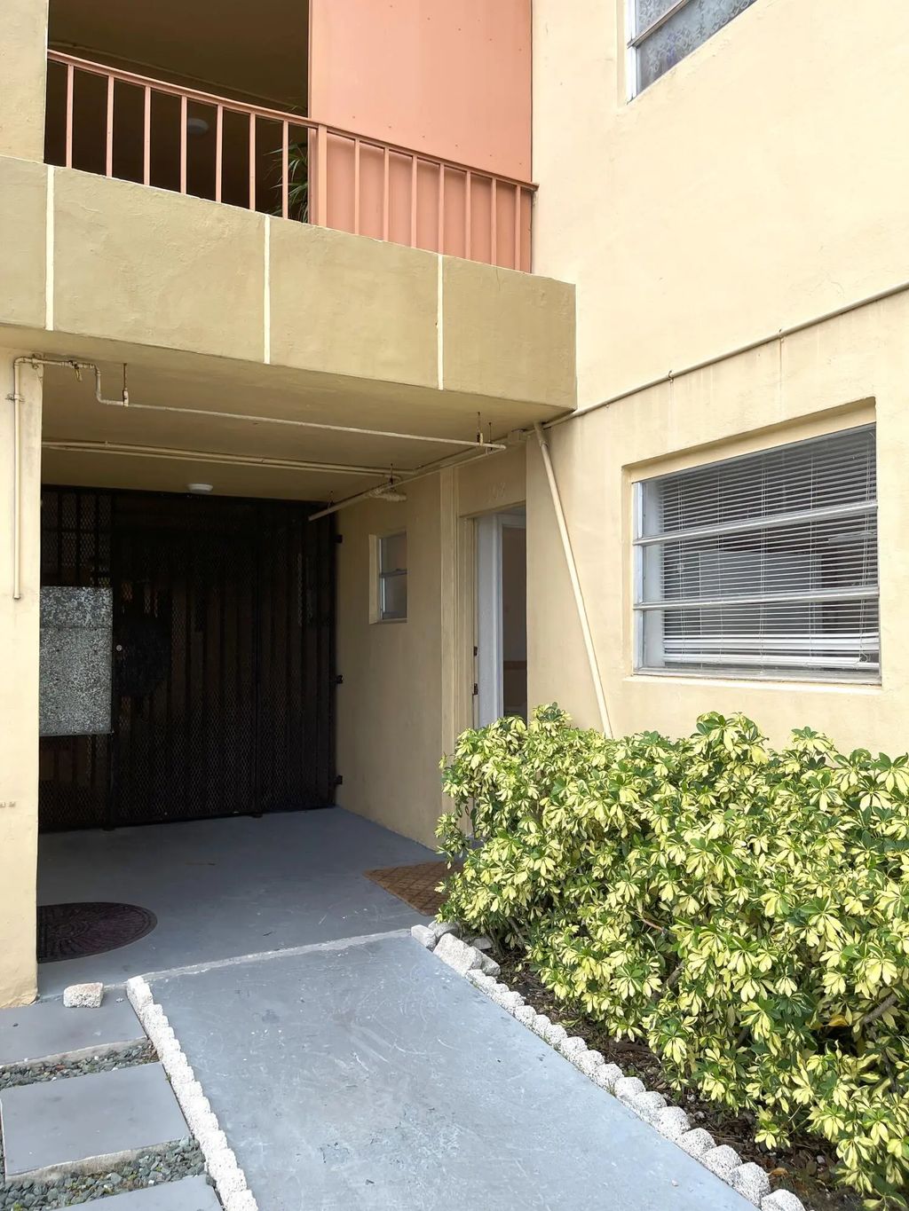 16400 Ne 17th Avenue #108, North Miami Beach
